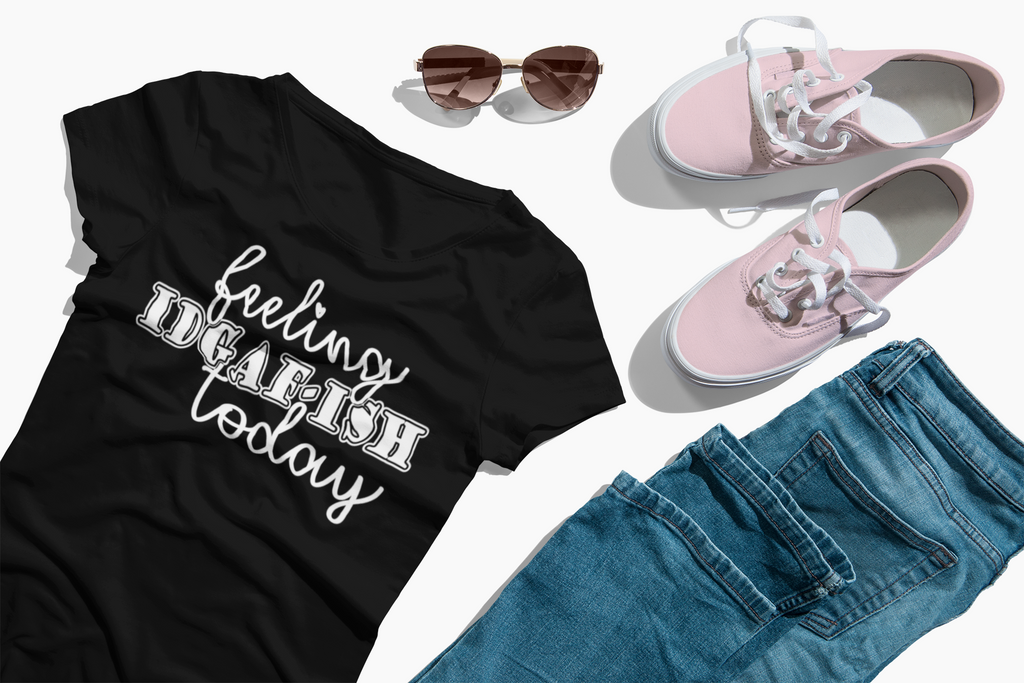 t-shirt-mockup-of-an-outfit-with-pink-shoes-3740-el1 (6)